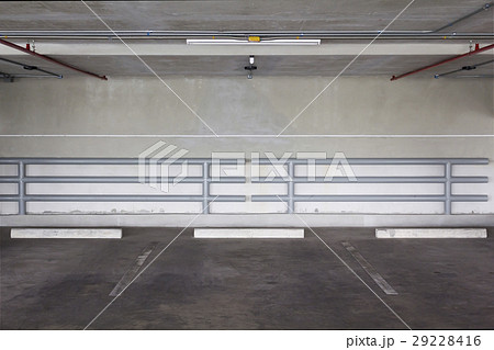 parking lot 29228416