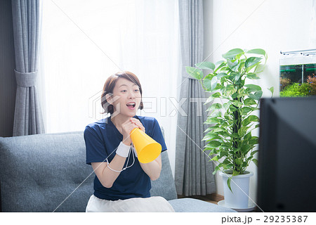 スポーツ観戦 女性 スポーツ観戦 女性 29235387