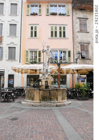 rovereto　ロヴェレート　fontana　del　nettuno　ネプチューンの泉 29235802