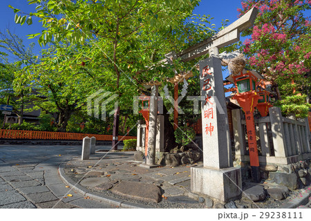 祇園　辰巳大明神 29238111