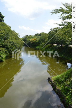 弘前城の濠(弘前公園/青森県弘前市) 弘前城の濠(弘前公園/青森県弘前市) 29241919