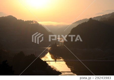 月ヶ瀬渓谷の朝日（奈良市月ヶ瀬） 29243983