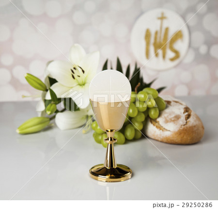Eucharist symbol of bread and wine, chalice  29250286