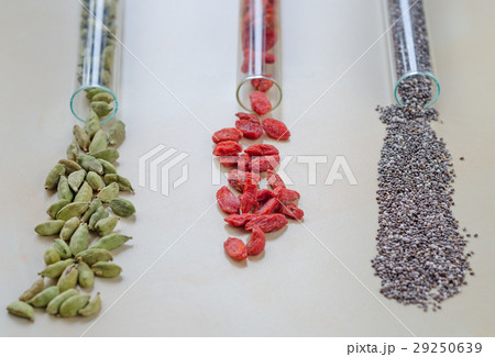Chia seeds, Goji berries and green cardamom Chia seeds, Goji berries and green cardamom 29250639