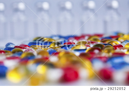 Medicine and healthy, Close up of capsules Medicine and healthy, Close up of capsules 29252052