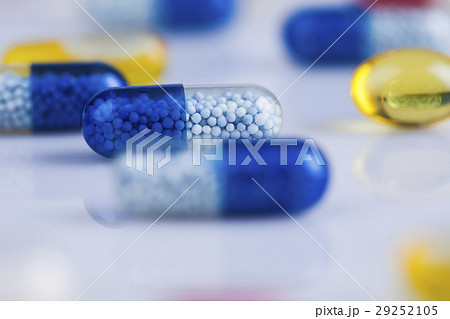Medicine and healthy, Close up of capsules Medicine and healthy, Close up of capsules 29252105