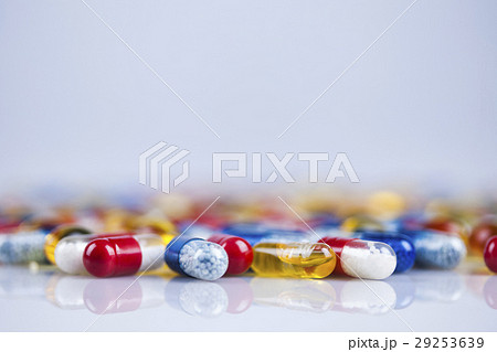 Medicine and healthy, Close up of capsules 29253639