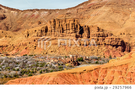 Landscape of the Assif Mgoun Valley at Bou Tharar 29257966