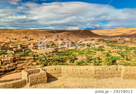 Landscape near Ait Ben Haddou village in Morocco 29258013