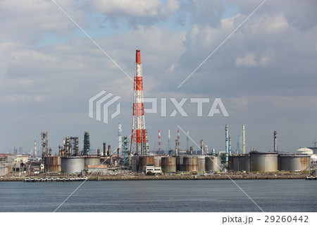 昼間の工場 29260442