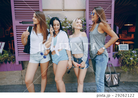 girls in the city girls in the city 29262122