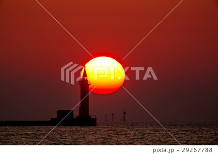 博多湾の夕日 29267788