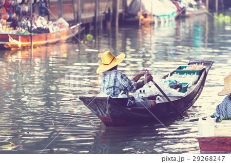 Floating market 29268247