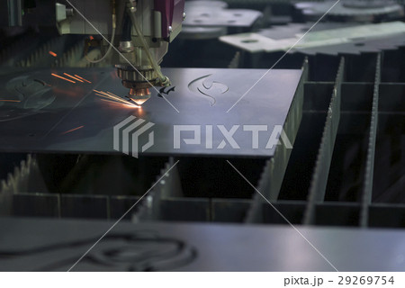 The laser cutter machine 29269754