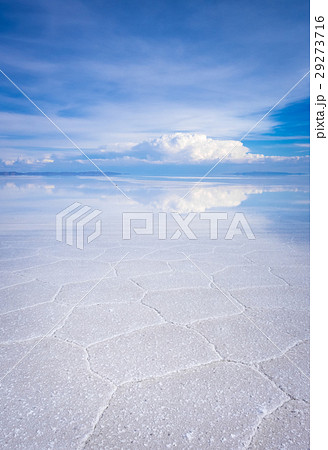 Salar de Uyuni desert, Bolivia 29273716
