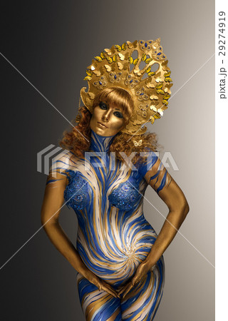 Fashionable pregnant woman with beutiful body art 29274919