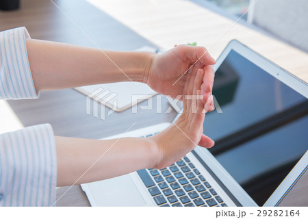 ビジネスウーマン(オフィス) ビジネスウーマン(オフィス) 29282164