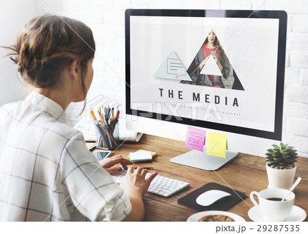 The Media Online Sharing Concept 29287535