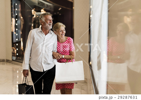 Senior Adult Couple Shopping Lifestyle Senior Adult Couple Shopping Lifestyle 29287631
