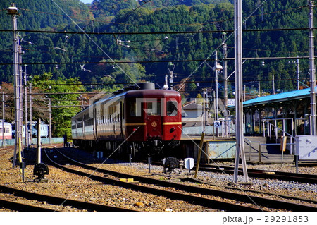 秩父鉄道 12系客車 パレオエクスプレス 三峰口駅(埼玉県 秩父市) 秩父鉄道 12系客車 パレオエクスプレス 三峰口駅(埼玉県 秩父市) 29291853