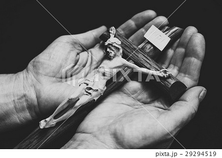 Jesus on cross in hands Jesus on cross in hands 29294519