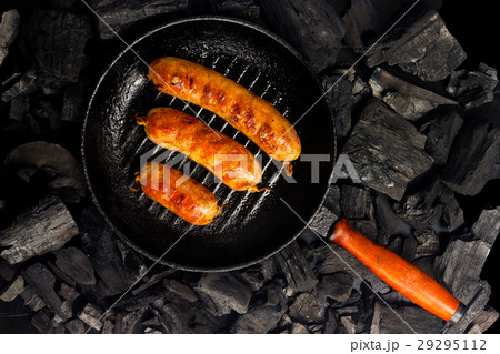 grilled sausages with potatoes, grilled sausages with potatoes, 29295112
