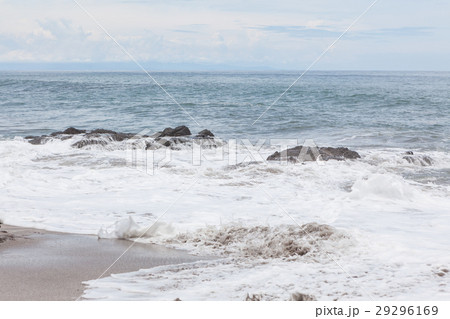 Waves crashing to rocks montezuma beach 29296169