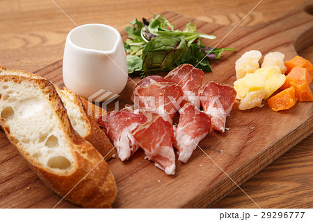 イタリアン イタリアン 29296777