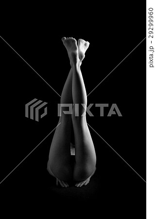 nude female feet 29299960