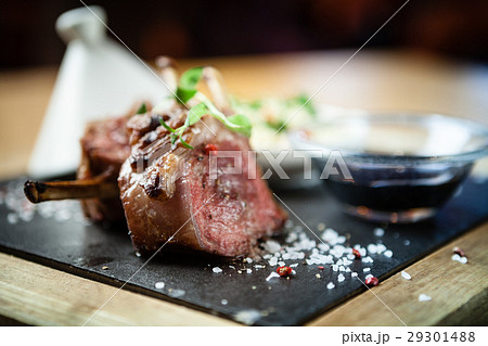 Lamb chops with couscous 29301488