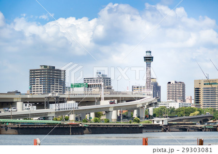 山下埠頭と横浜マリンタワー 山下埠頭と横浜マリンタワー 29303081