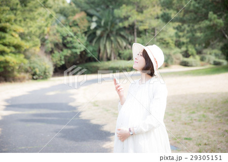 妊婦　お出かけ 29305151