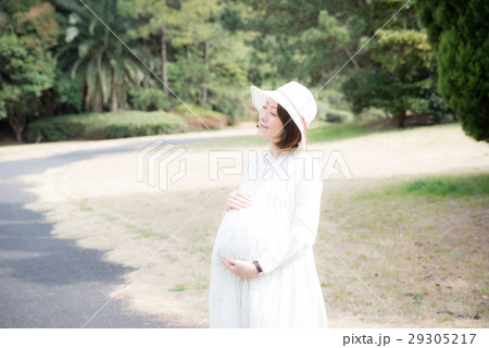 妊婦　お出かけ 29305217