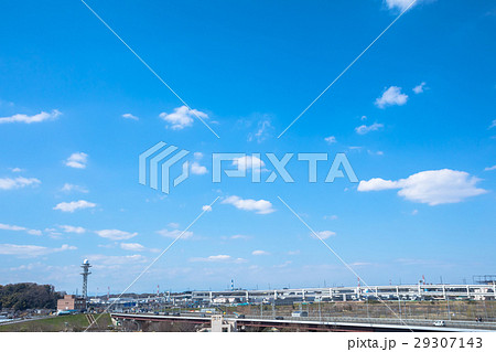 工事中の高速道路　環状線　青空 29307143