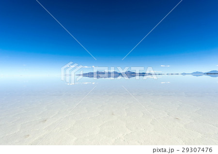 Salt lake Uyuni in Bolivia 29307476