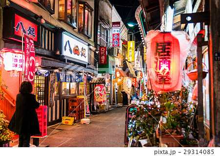 《東京都》赤羽・レトロな飲み屋が並ぶ風景 《東京都》赤羽・レトロな飲み屋が並ぶ風景 29314085