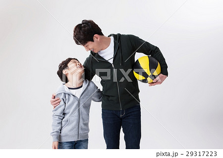 ファミリー　父子　少年 29317223