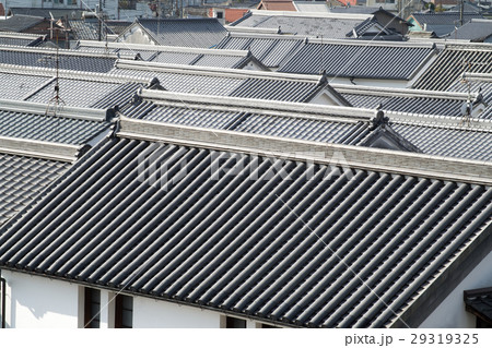 白壁の町柳井の家々の屋根 白壁の町柳井の家々の屋根 29319325