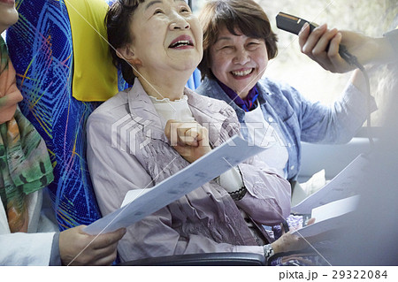 バスツアー　バス　シニア 29322084