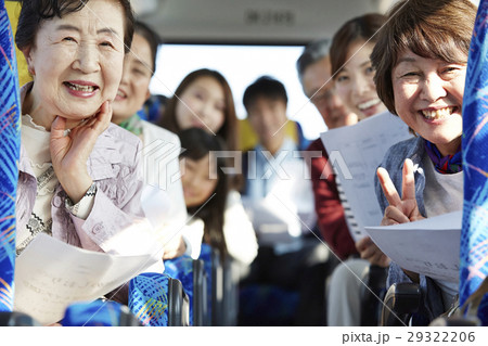 バスツアー バス 乗客 バスツアー バス 乗客 29322206