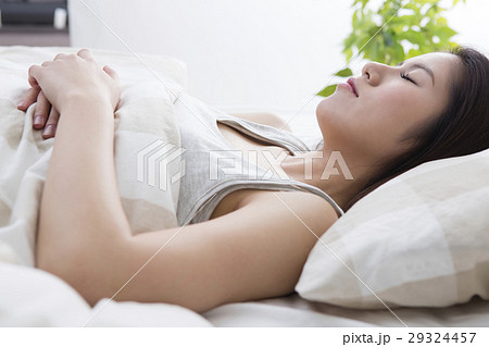 女性のポートレート 29324457