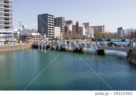 猿猴橋と河畔の風景 29325982