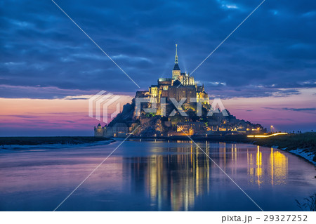 Evening scene of Mont Saint Michel Evening scene of Mont Saint Michel 29327252