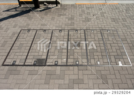 マンホールの蓋 29329204