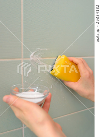 Clean faience with baking soda Clean faience with baking soda 29334182