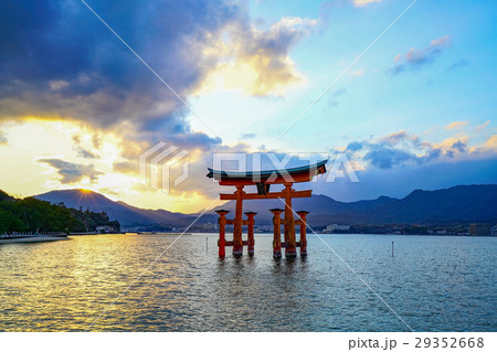 厳島神社　大鳥居 29352668
