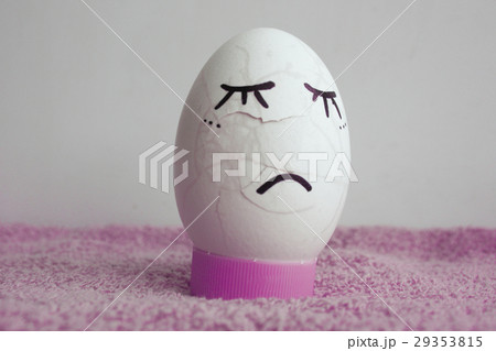 egg is funny with the face pain broke cracked egg is funny with the face pain broke cracked 29353815