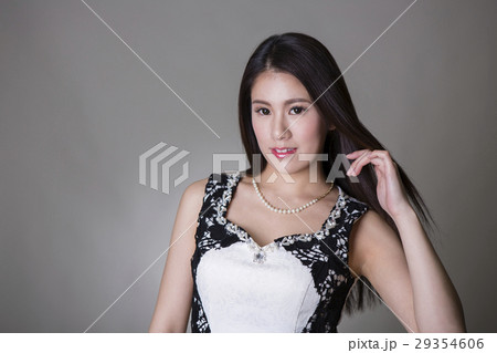 女性のポートレート 29354606