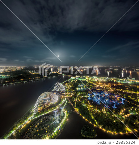 Singapore Skyline and view of Marina Bay Singapore Skyline and view of Marina Bay 29355324