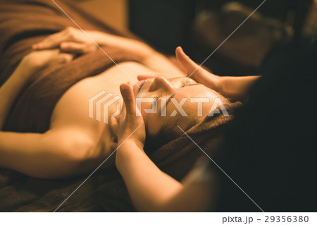 body care　撮影協力： 3BエステサロンLuki'A（麻布十番） 29356380